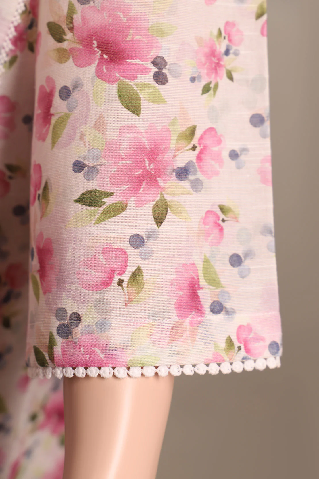 Unstitched Printed Soft Khaddar 2 Piece (Shirt/Trouser) - Image 4
