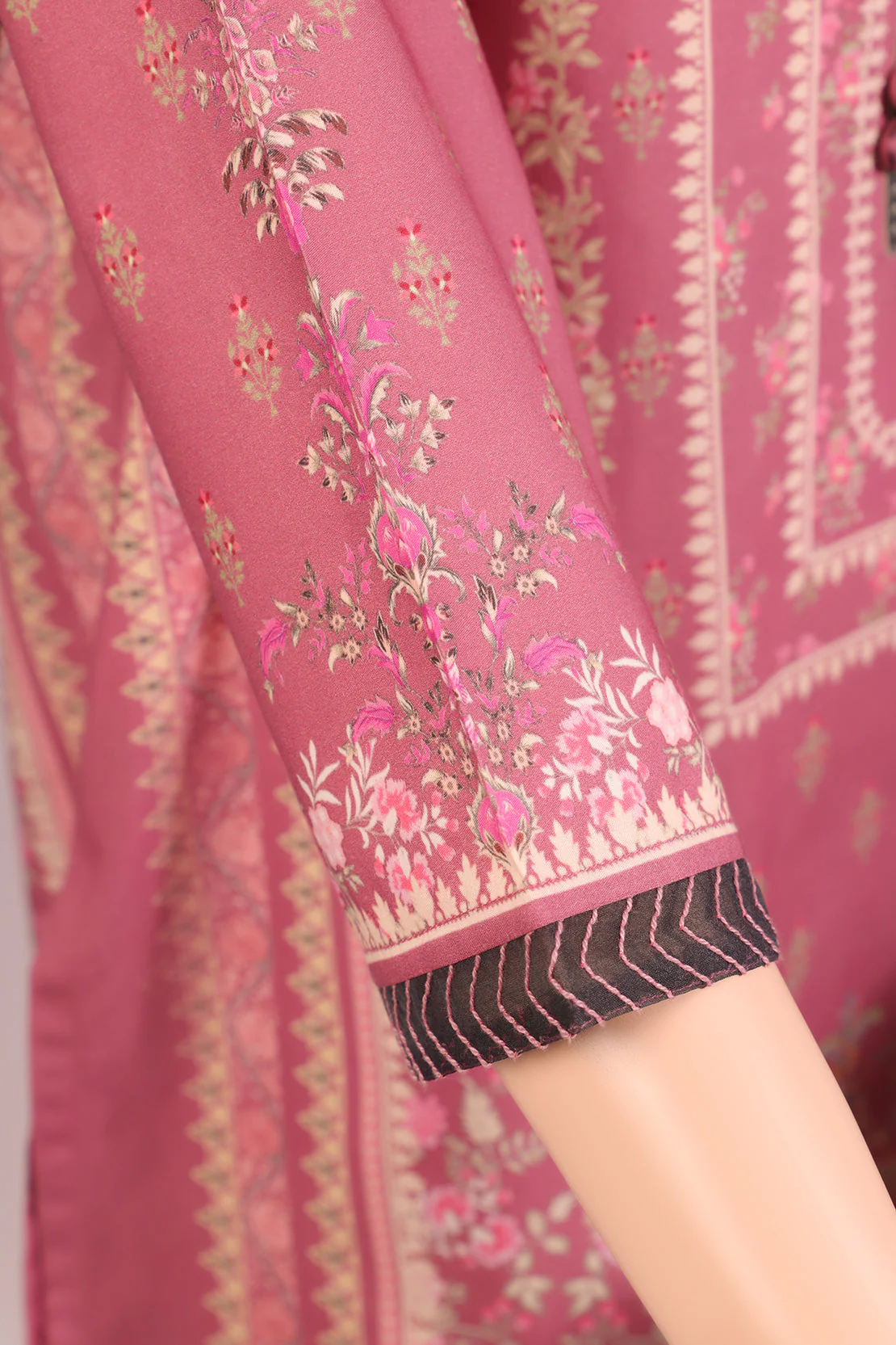 Unstitched Printed Lawn 2 Piece (Shirt/Dupatta) - Image 4