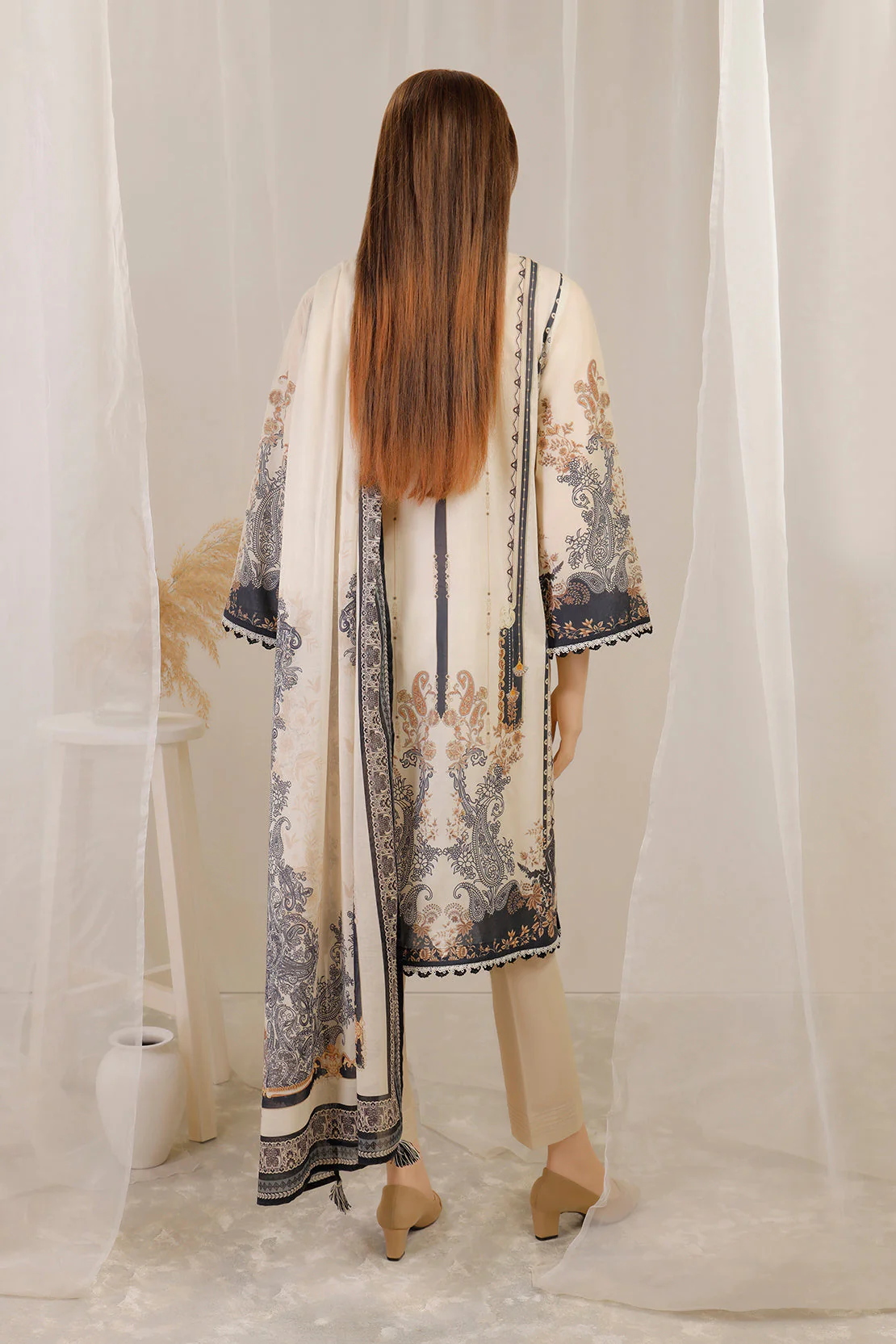 Unstitched Printed Lawn 2 Piece (Shirt/Dupatta) - Image 2