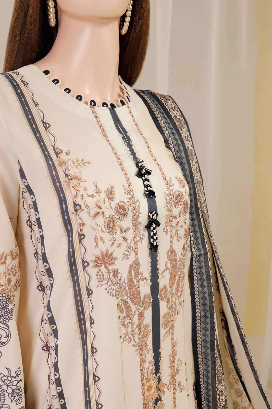 Unstitched Printed Lawn 2 Piece (Shirt/Dupatta) - Image 3