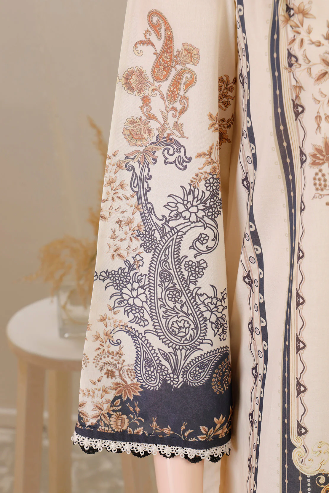 Unstitched Printed Lawn 2 Piece (Shirt/Dupatta) - Image 4