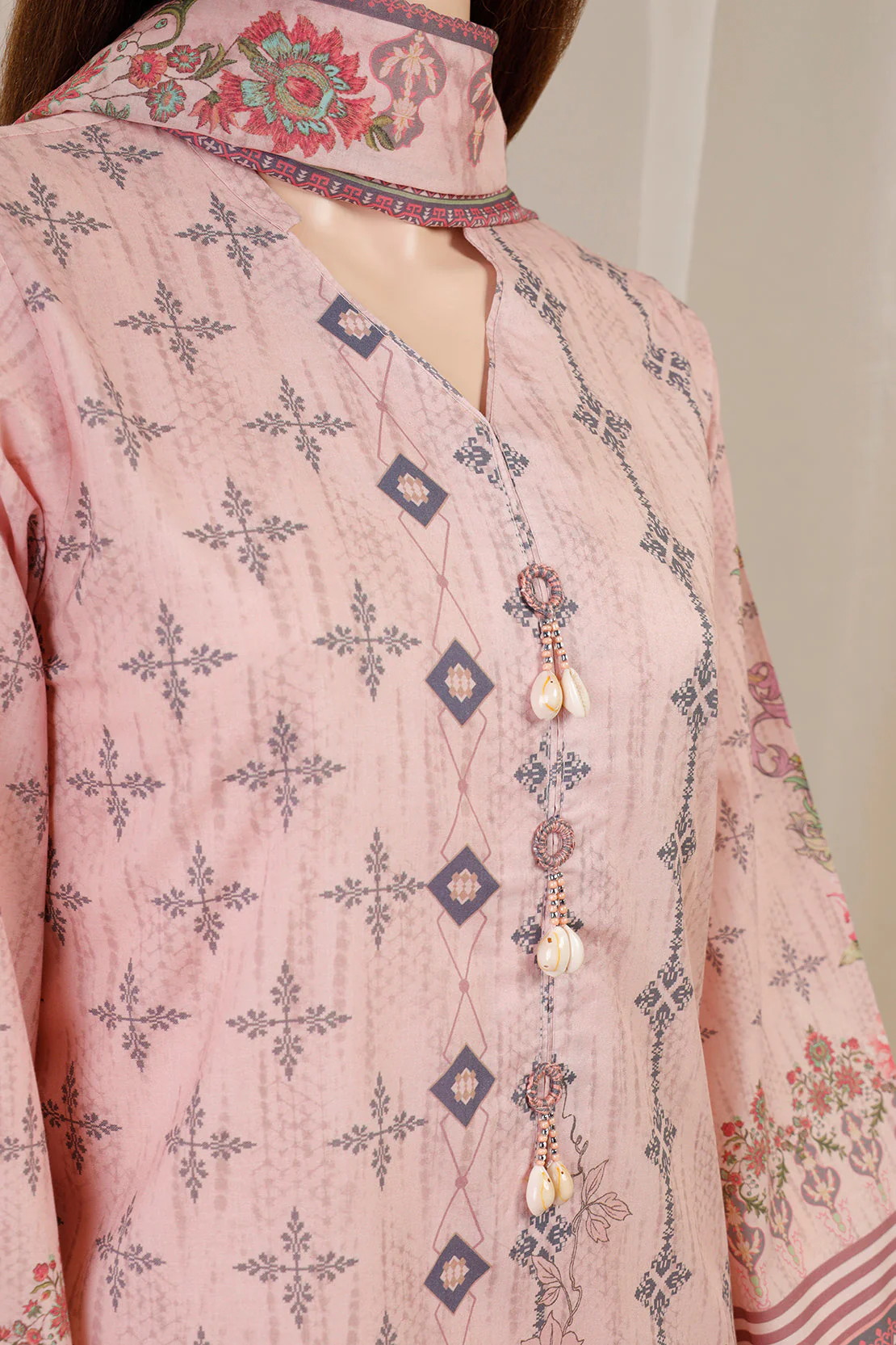 Unstitched Printed Lawn 2 Piece (Shirt/Dupatta) - Image 3