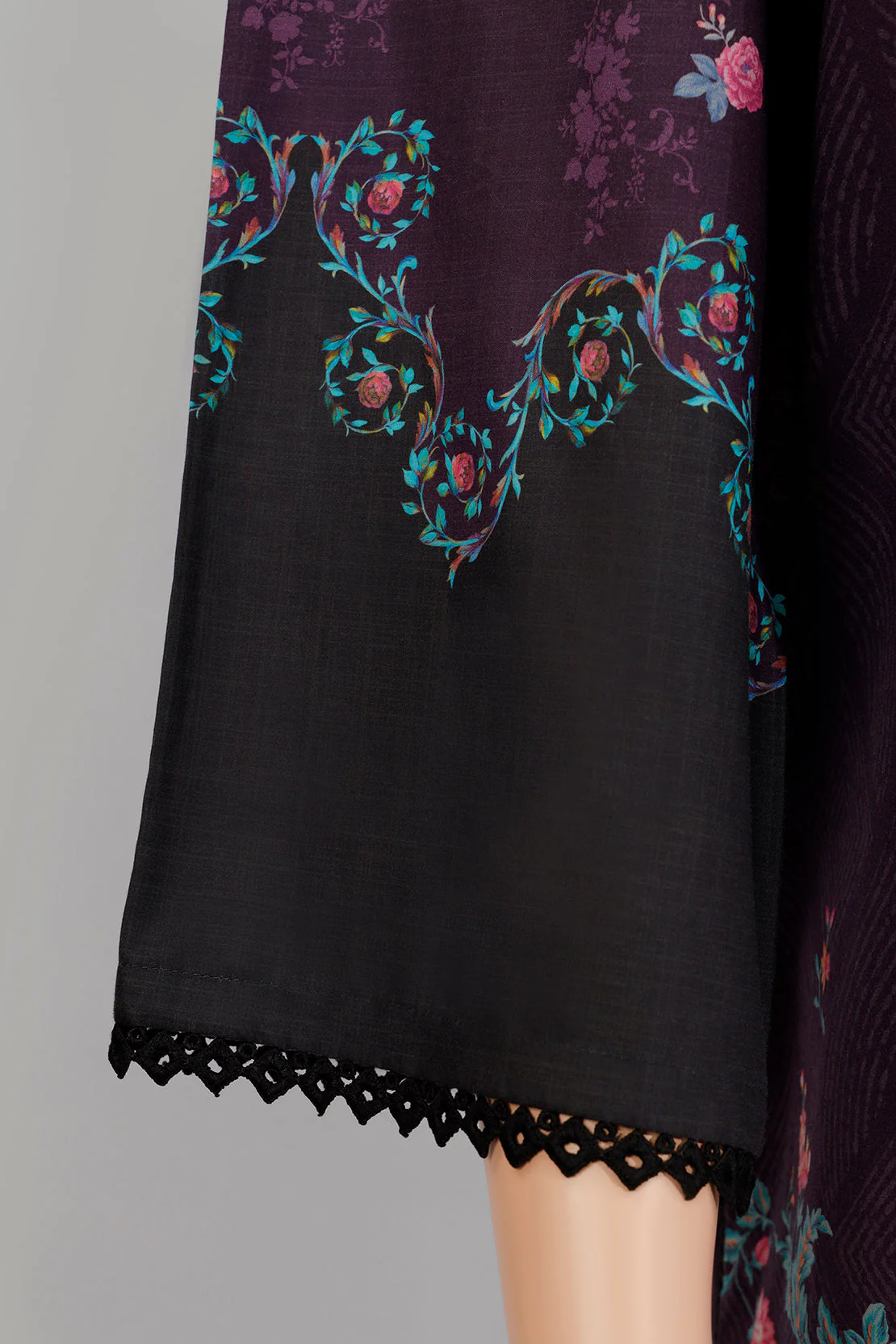 Unstitched Printed Lawn 2 Piece (Shirt/Dupatta) - Image 2