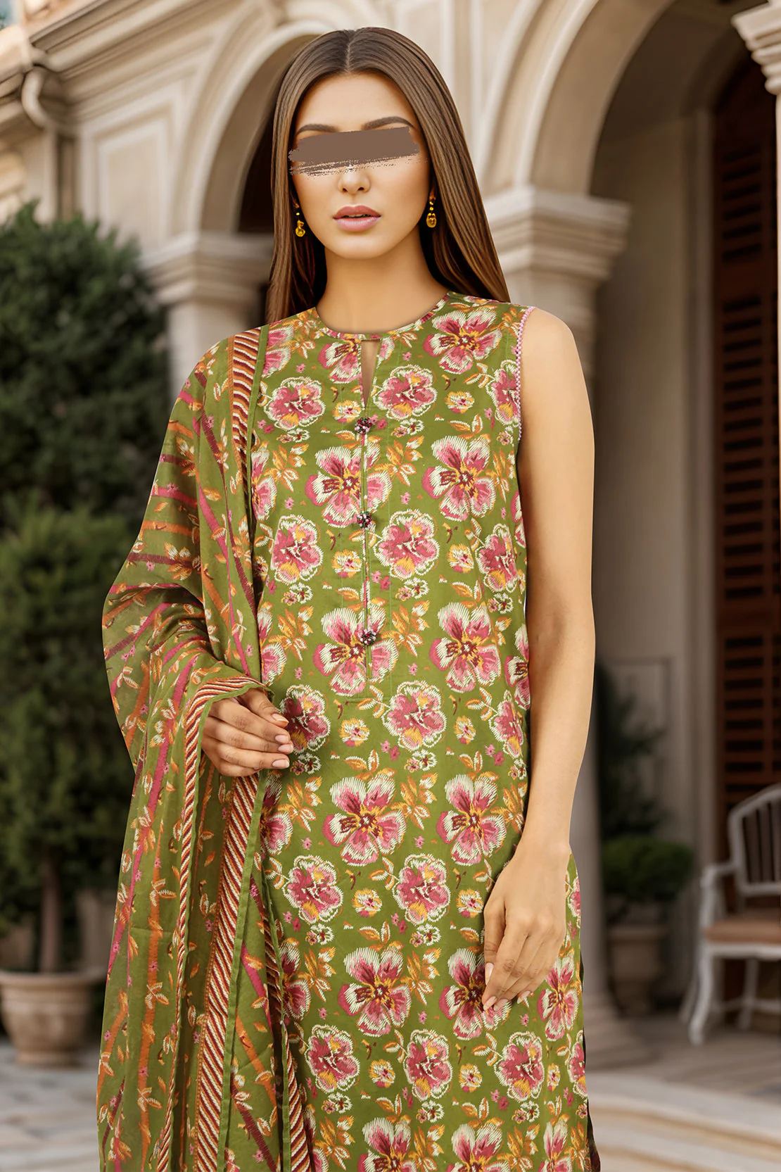 Unstitched Printed Lawn 2 Piece (Shirt/Dupatta) - Image 4