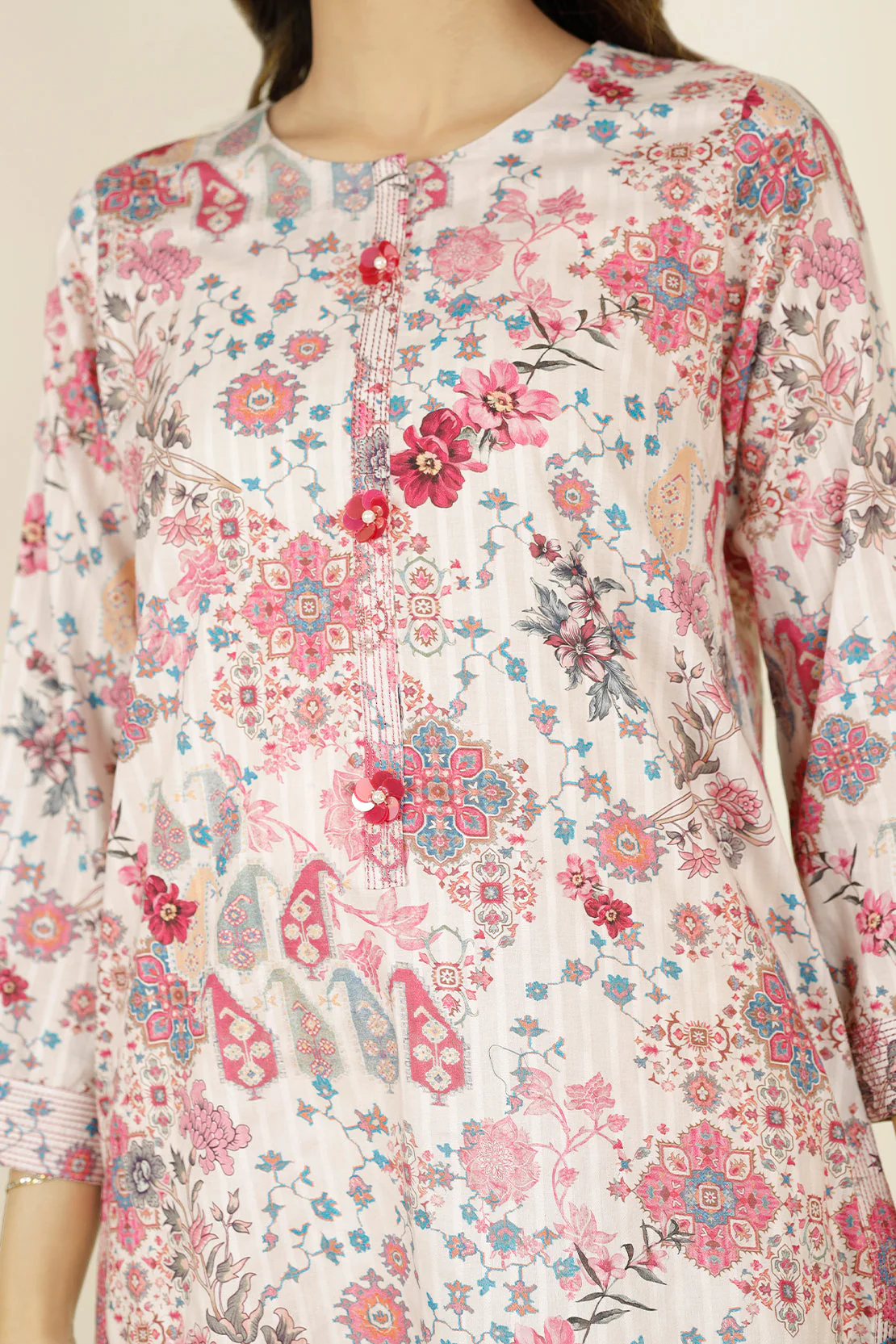 Unstitched Printed Lawn 2 Piece (Shirt/Dupatta) - Image 4