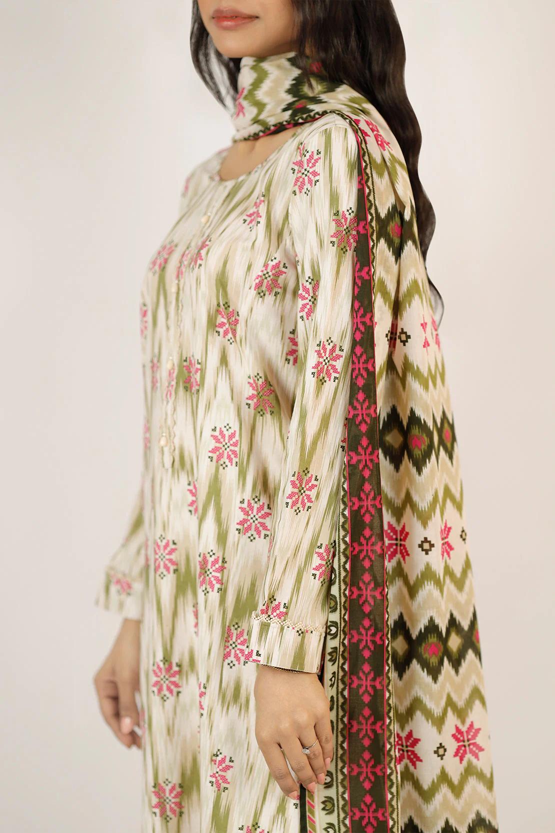 Unstitched Printed Lawn 2 Piece (Shirt/Dupatta) - Image 4