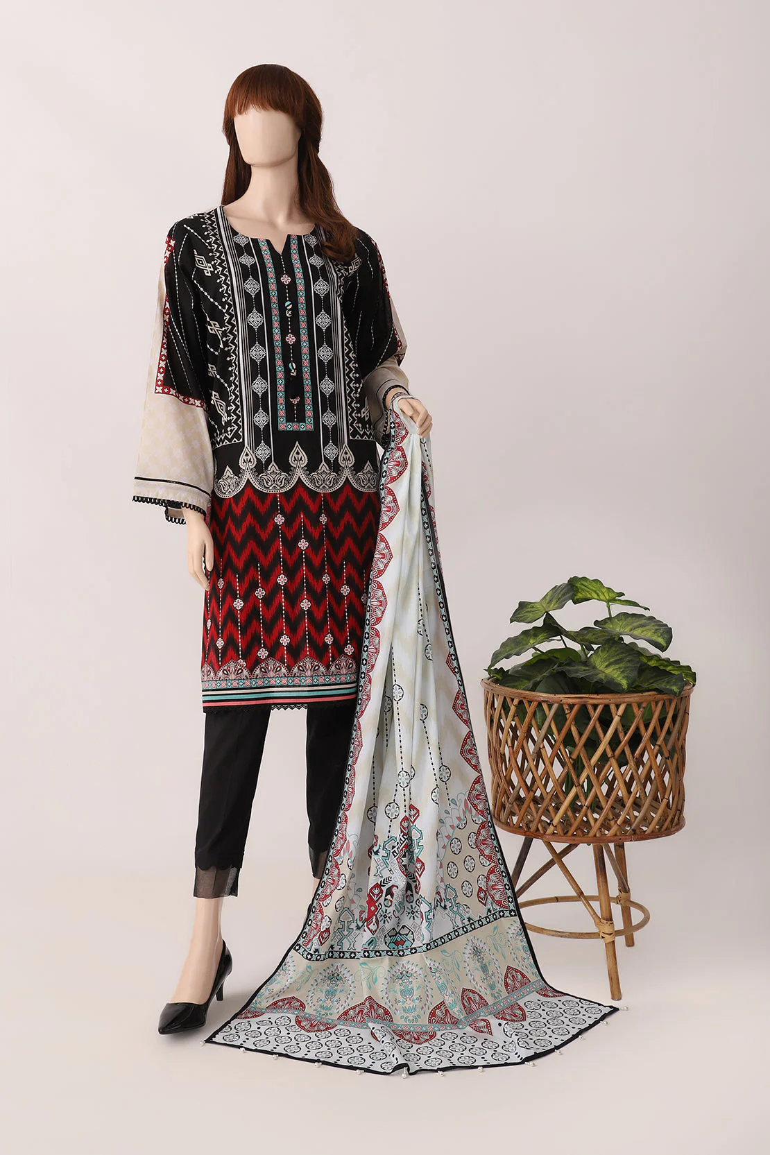 Unstitched Printed Lawn 2 Piece (Shirt/Dupatta)