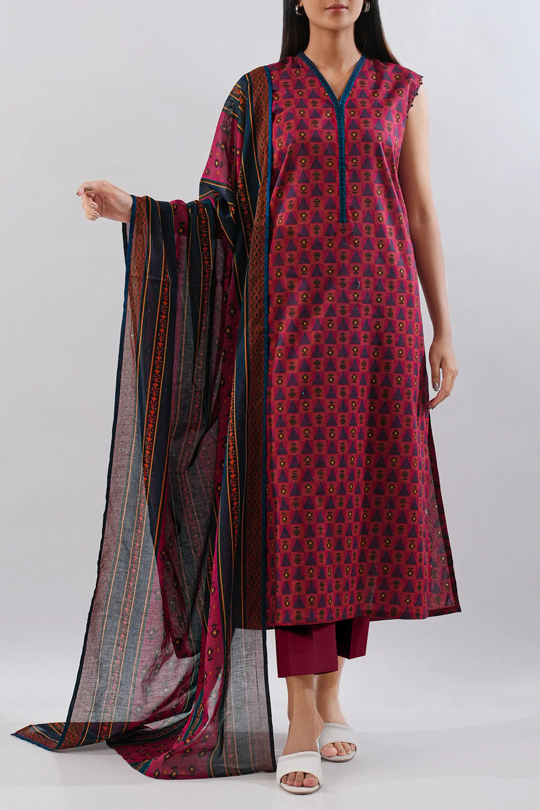 Unstitched Printed Lawn 2 Piece (Shirt/Dupatta)