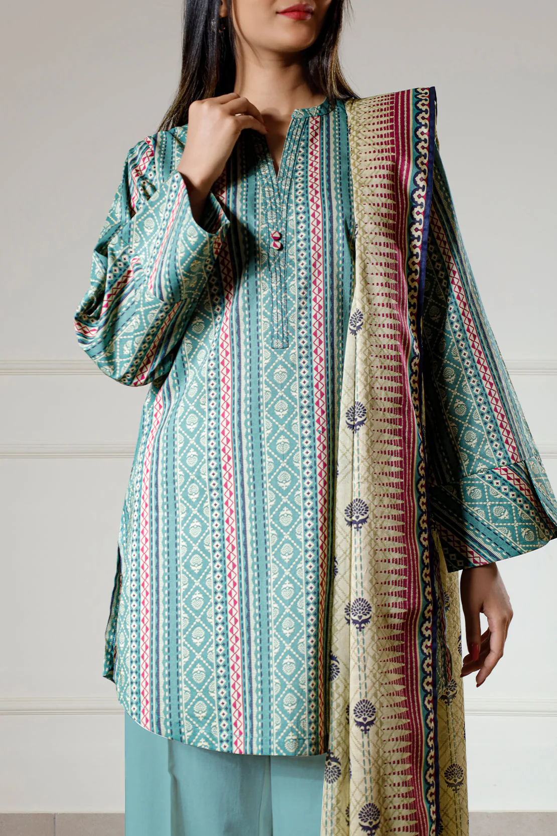 Unstitched Printed Lawn 2 Piece (Shirt/Dupatta) - Image 4