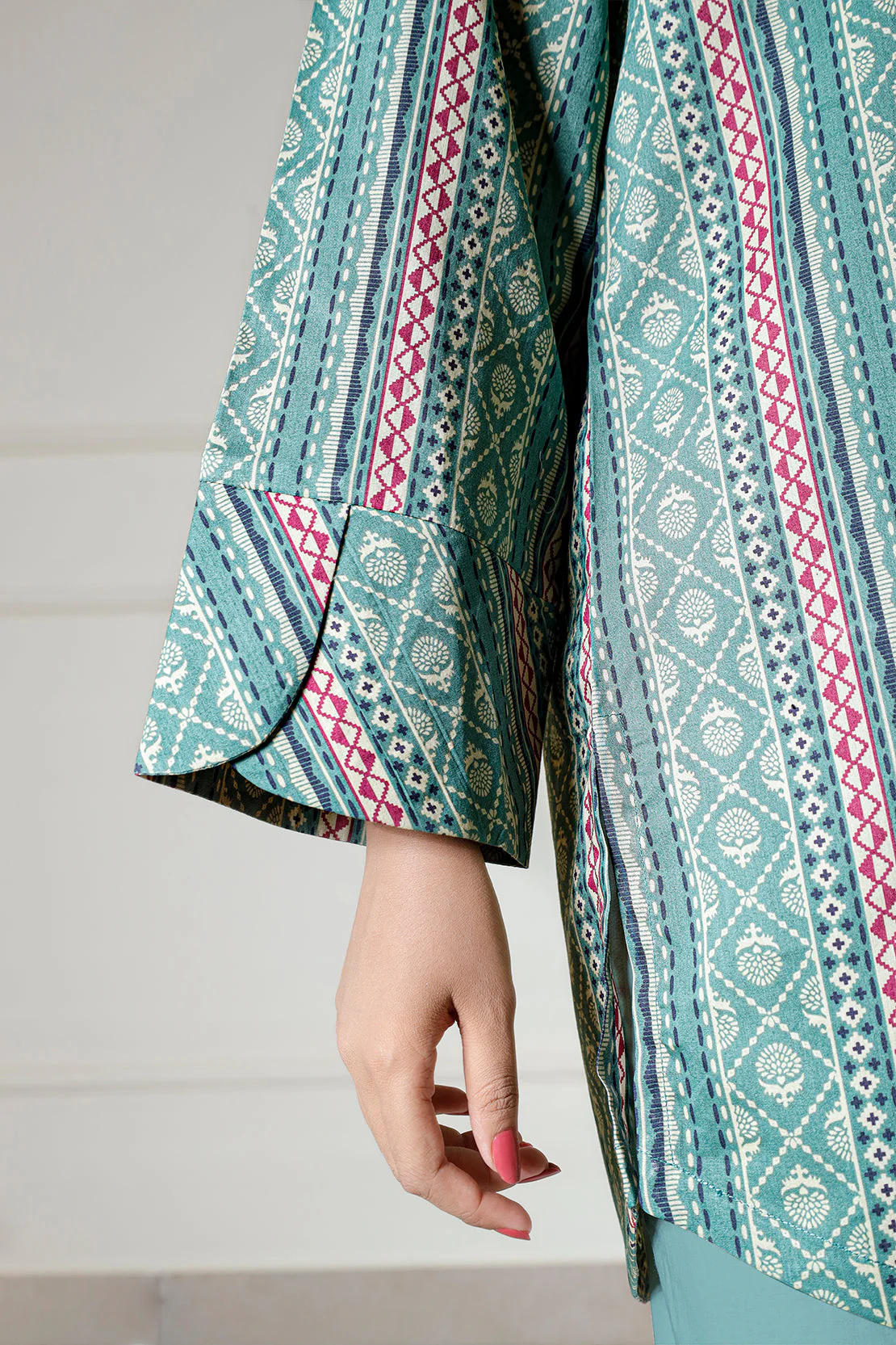 Unstitched Printed Lawn 2 Piece (Shirt/Dupatta) - Image 7