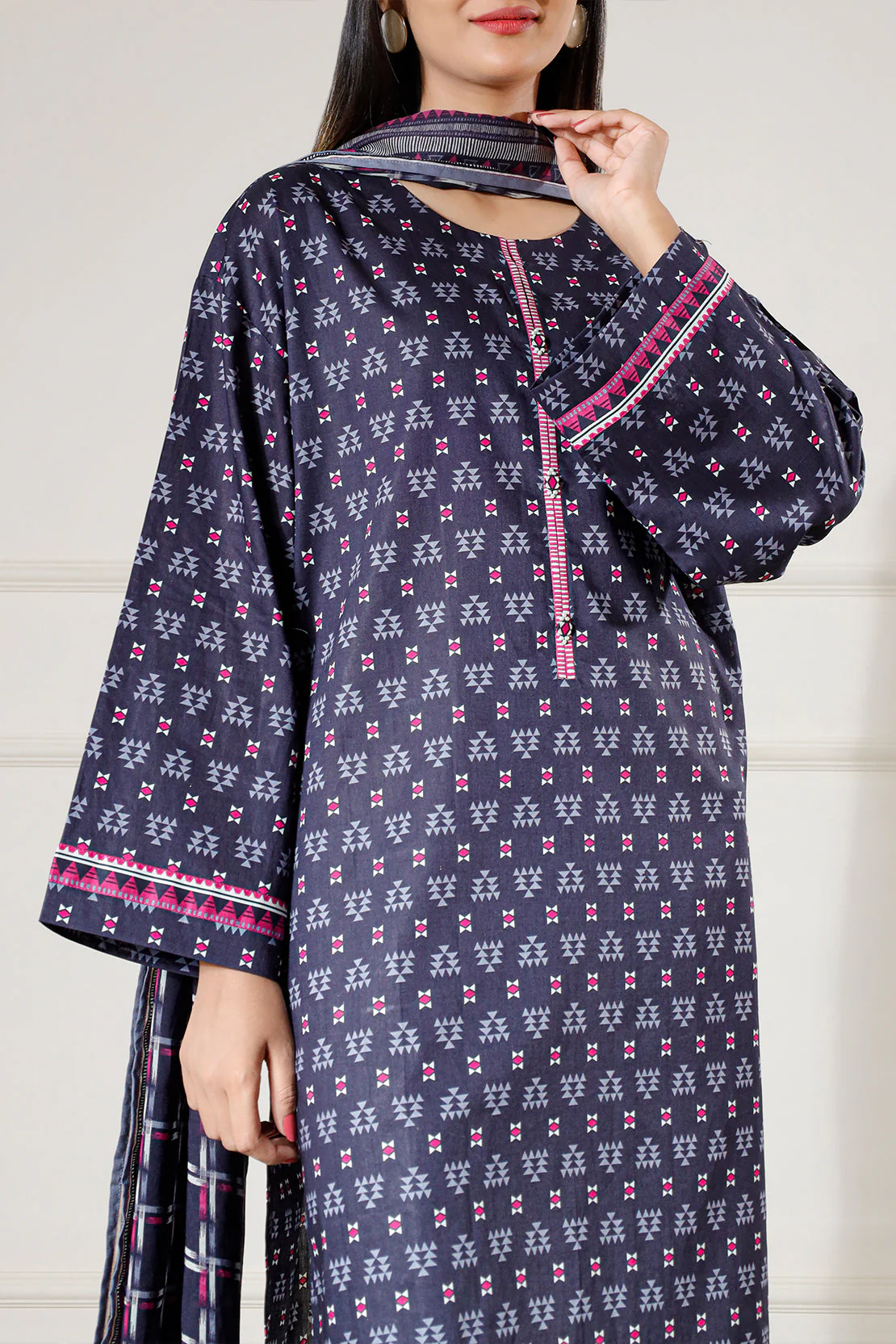 Unstitched Printed Lawn 2 Piece (Shirt/Dupatta) - Image 4
