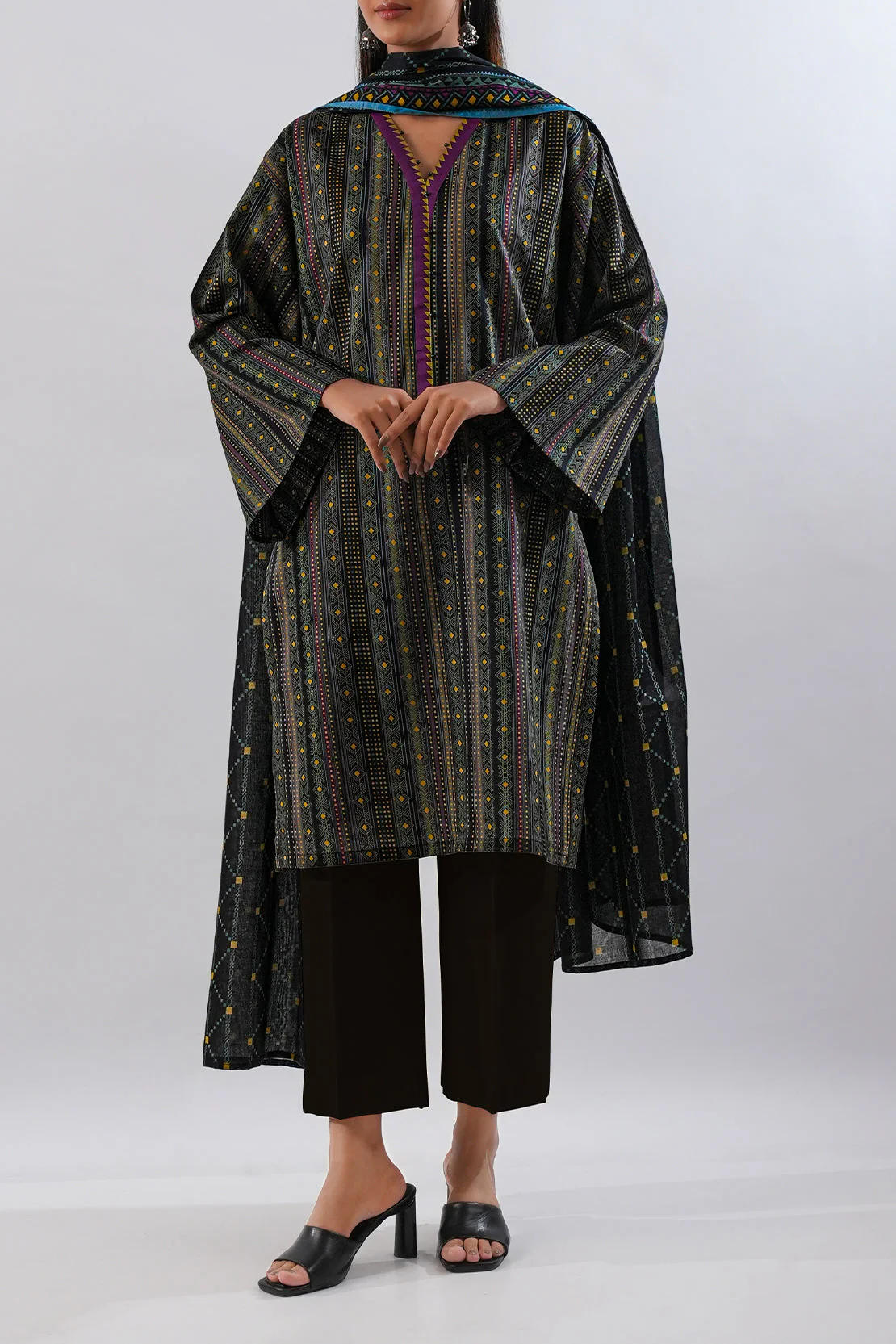 Unstitched Printed Lawn 2 Piece (Shirt/Dupatta)