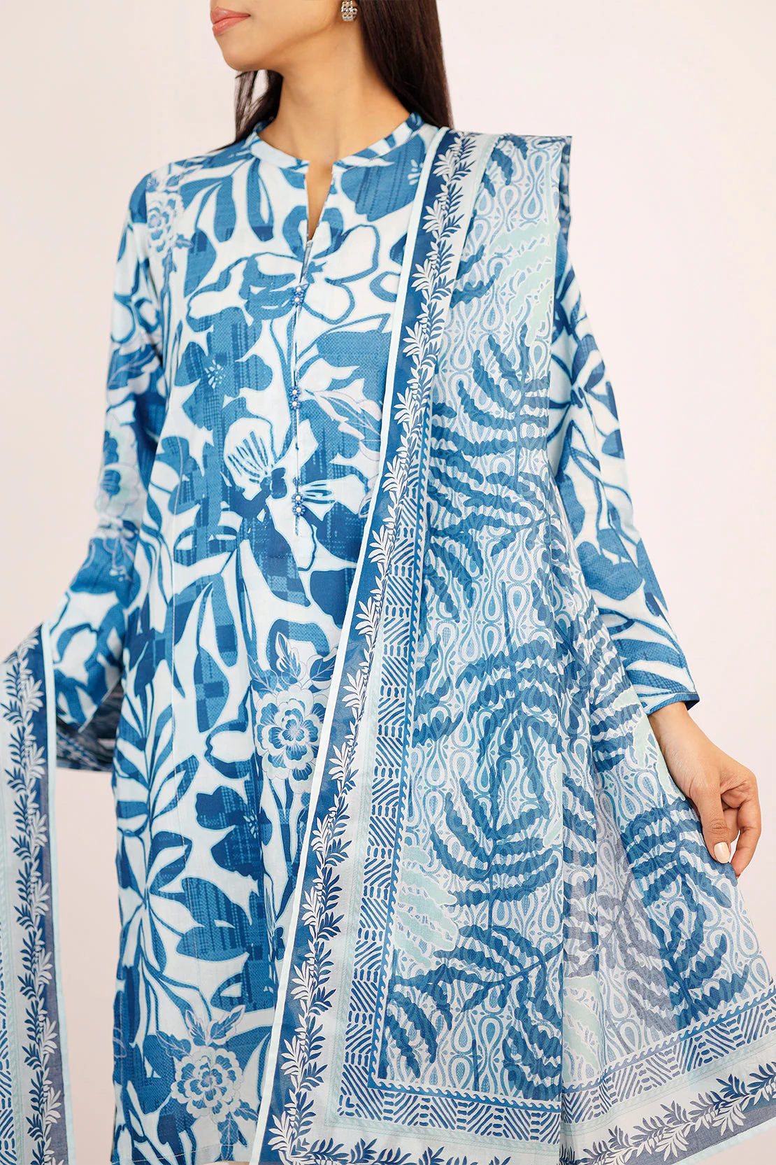 Unstitched Printed Lawn 2 Piece (Shirt/Dupatta) - Image 4