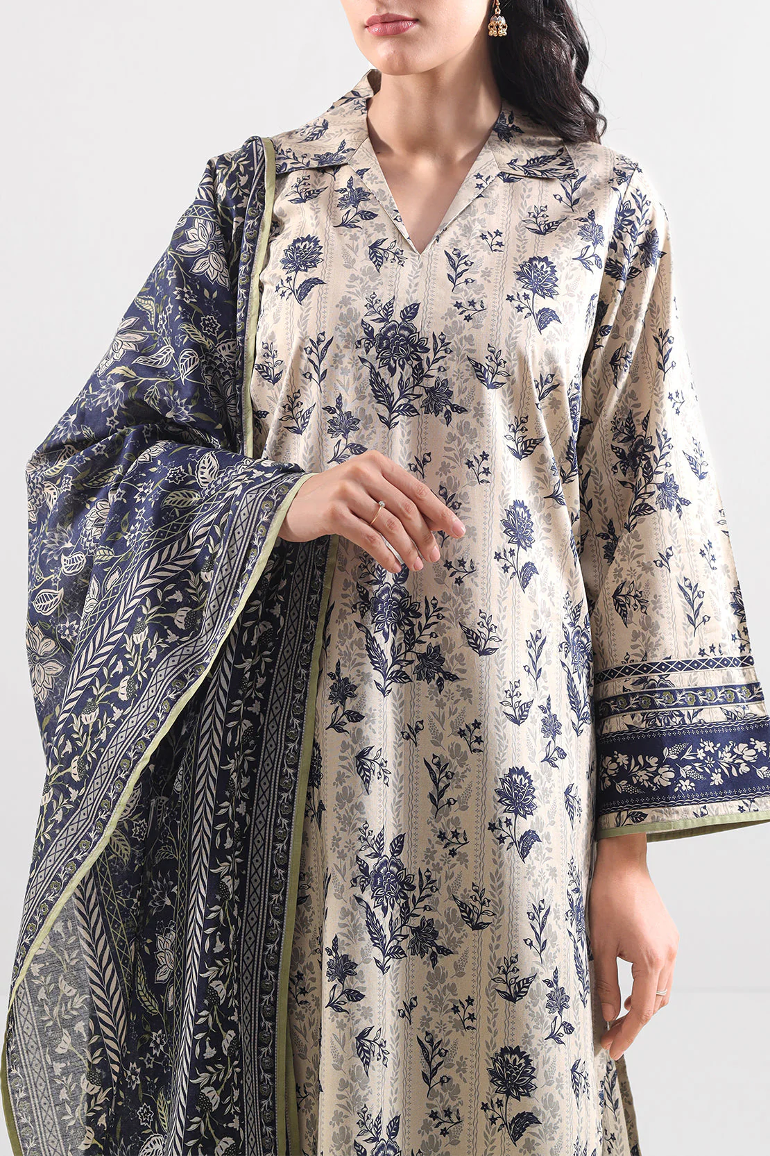 Unstitched Printed Lawn 2 Piece (Shirt/Dupatta) - Image 2