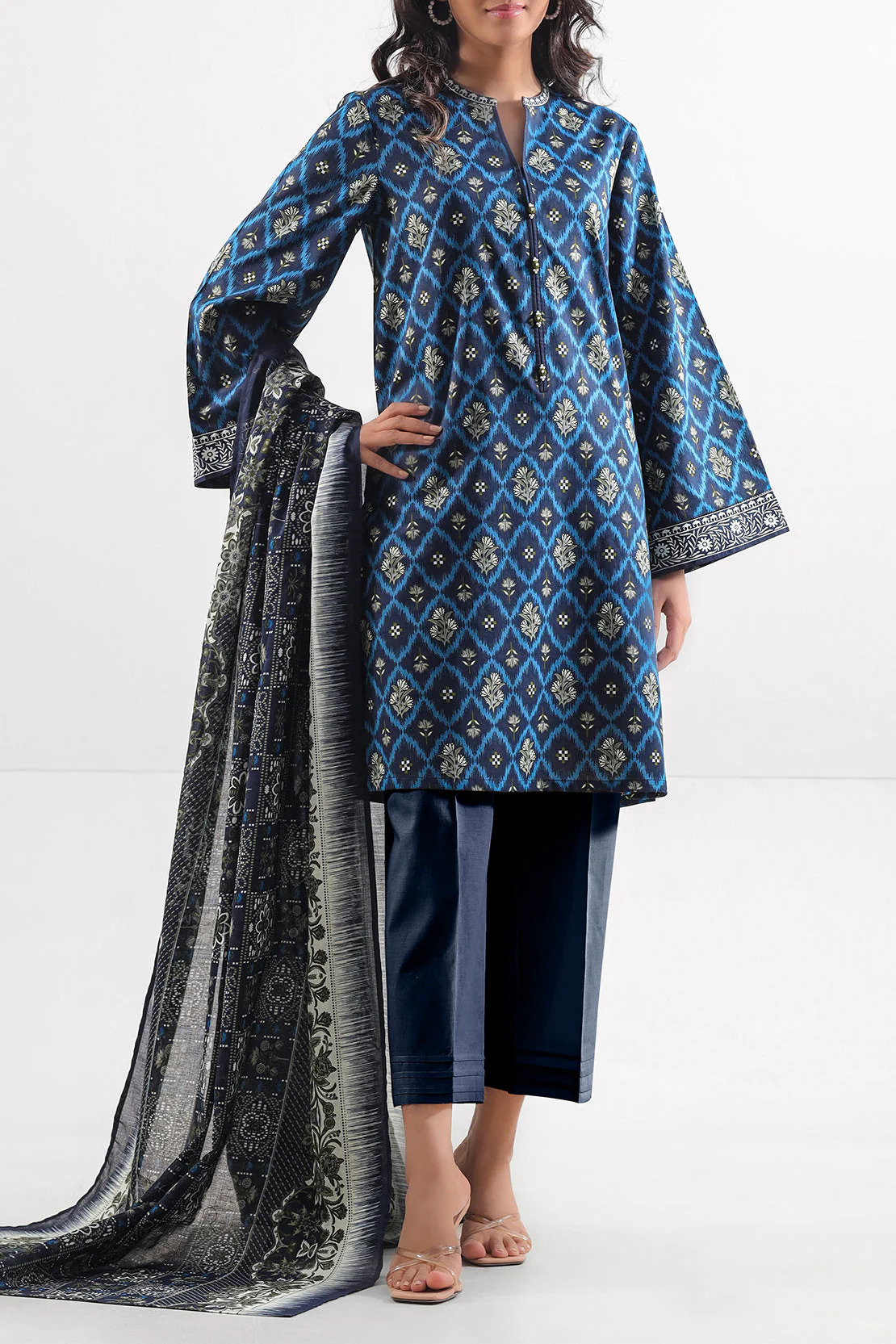Unstitched Printed Lawn 2 Piece (Shirt/Dupatta)