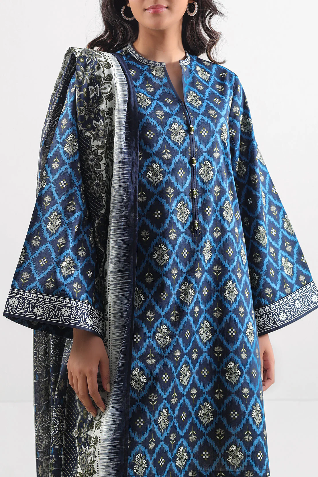 Unstitched Printed Lawn 2 Piece (Shirt/Dupatta) - Image 3