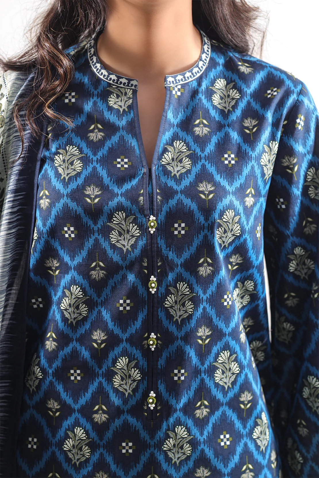 Unstitched Printed Lawn 2 Piece (Shirt/Dupatta) - Image 4