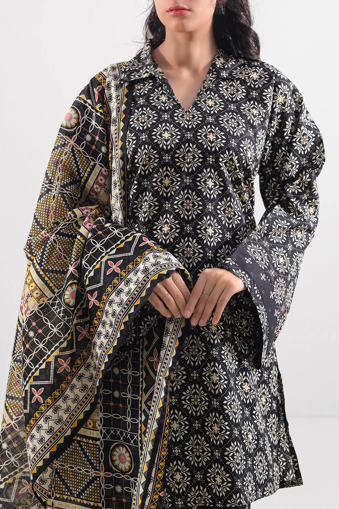Unstitched Printed Lawn 2 Piece (Shirt/Dupatta) - Image 2