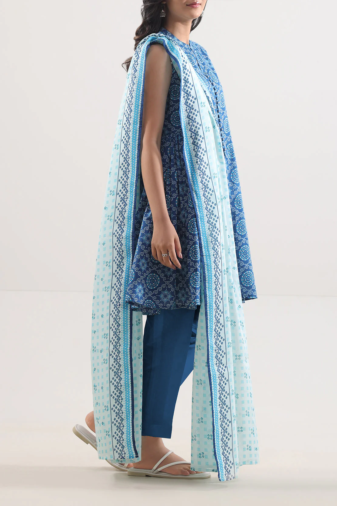 Unstitched Printed Lawn 2 Piece (Shirt/Dupatta) - Image 2