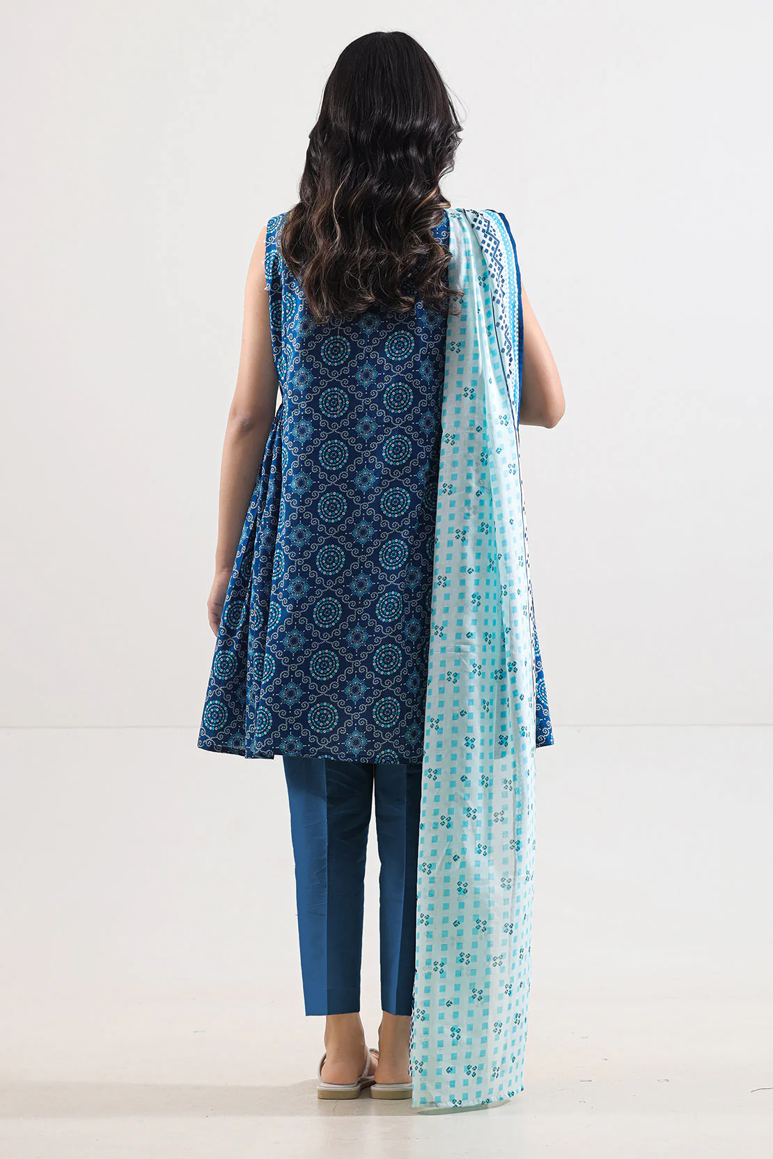 Unstitched Printed Lawn 2 Piece (Shirt/Dupatta) - Image 7