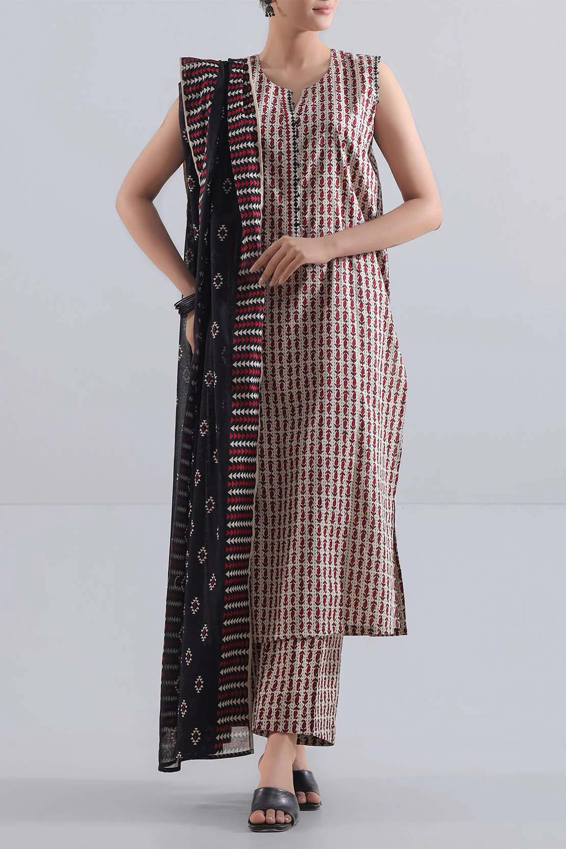 Unstitched Printed Lawn 2 Piece (Shirt/Dupatta)