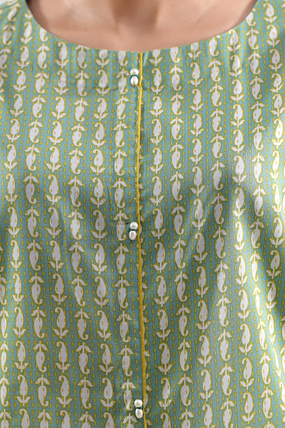 Unstitched Printed Lawn 2 Piece (Shirt/Dupatta) - Image 4