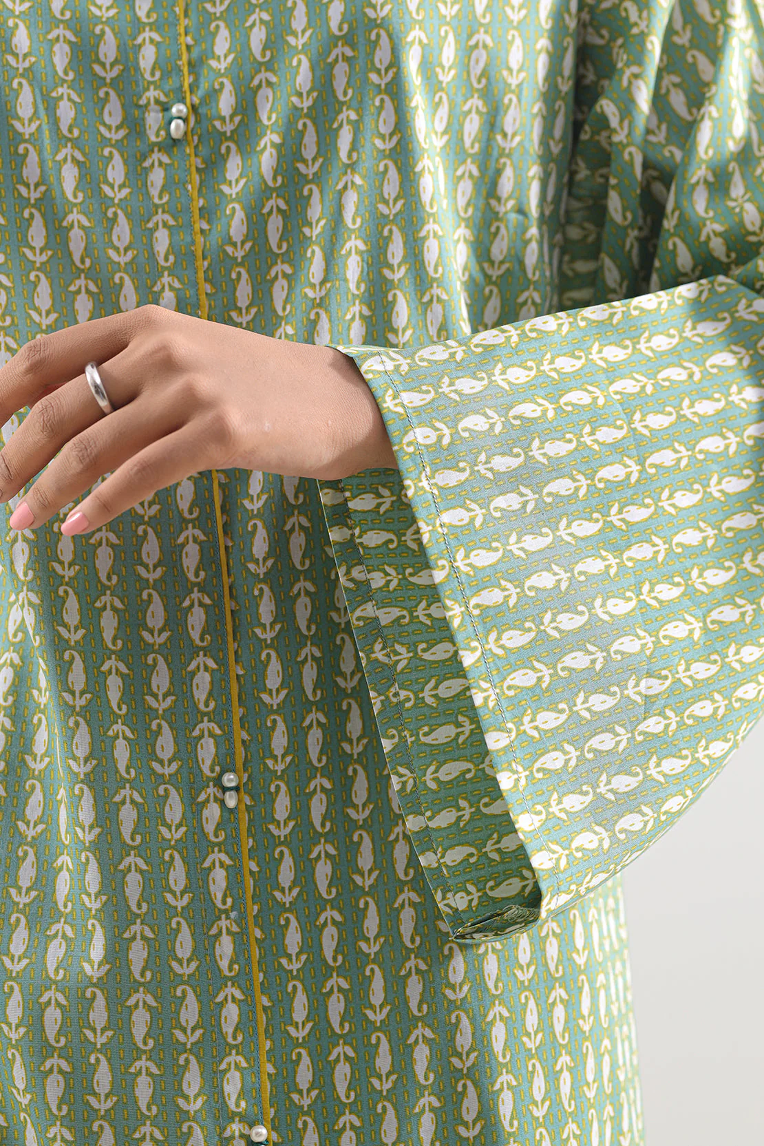Unstitched Printed Lawn 2 Piece (Shirt/Dupatta) - Image 5