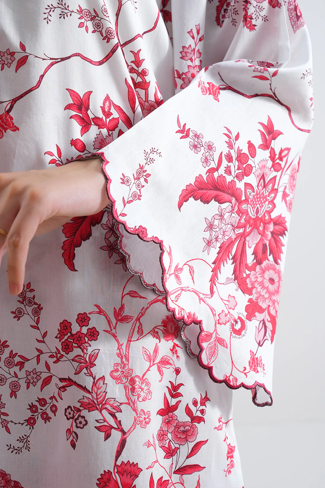 Unstitched Printed Lawn 2 Piece (Shirt/Dupatta) - Image 4