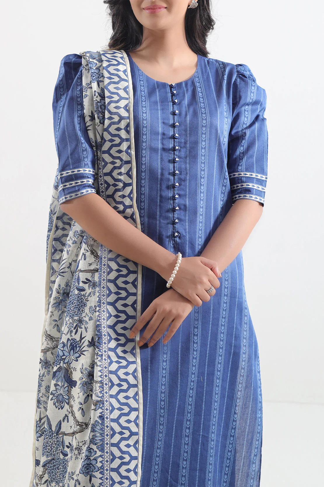 Unstitched Printed Lawn 2 Piece (Shirt/Dupatta) - Image 2