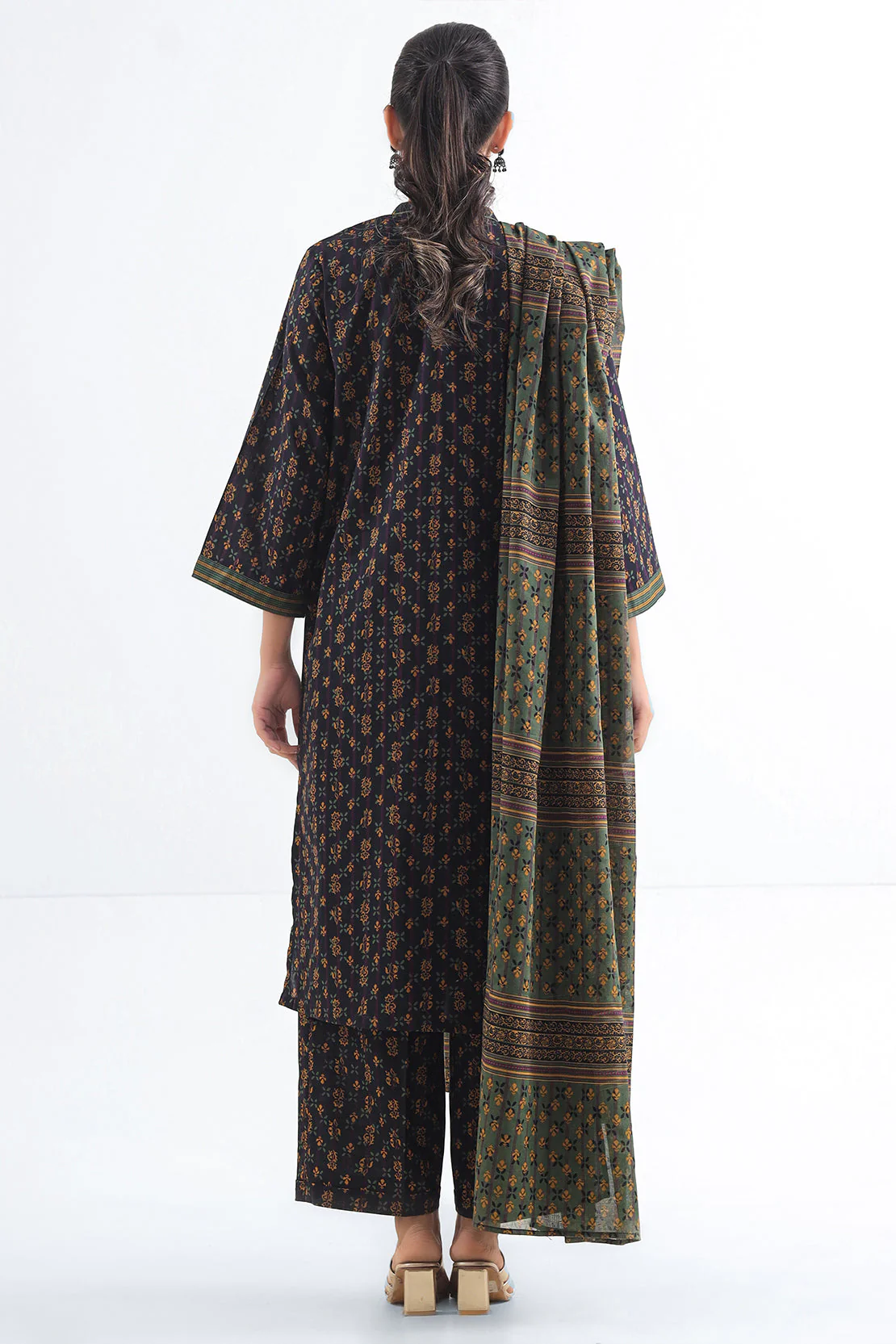 Unstitched Printed Lawn 2 Piece (Shirt/Dupatta) - Image 4