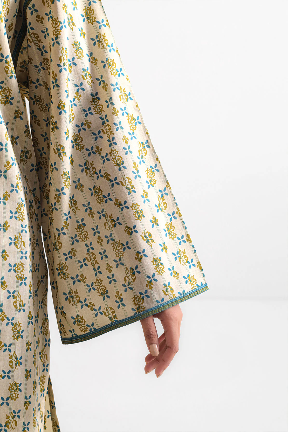 Unstitched Printed Lawn 2 Piece (Shirt/Dupatta) - Image 4