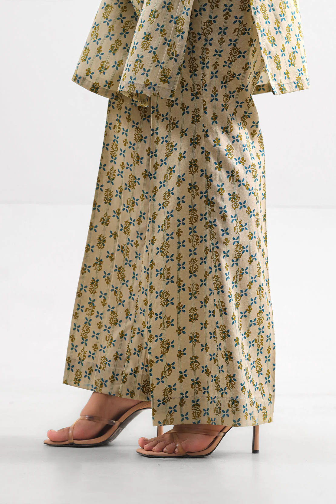 Unstitched Printed Lawn 2 Piece (Shirt/Dupatta) - Image 5