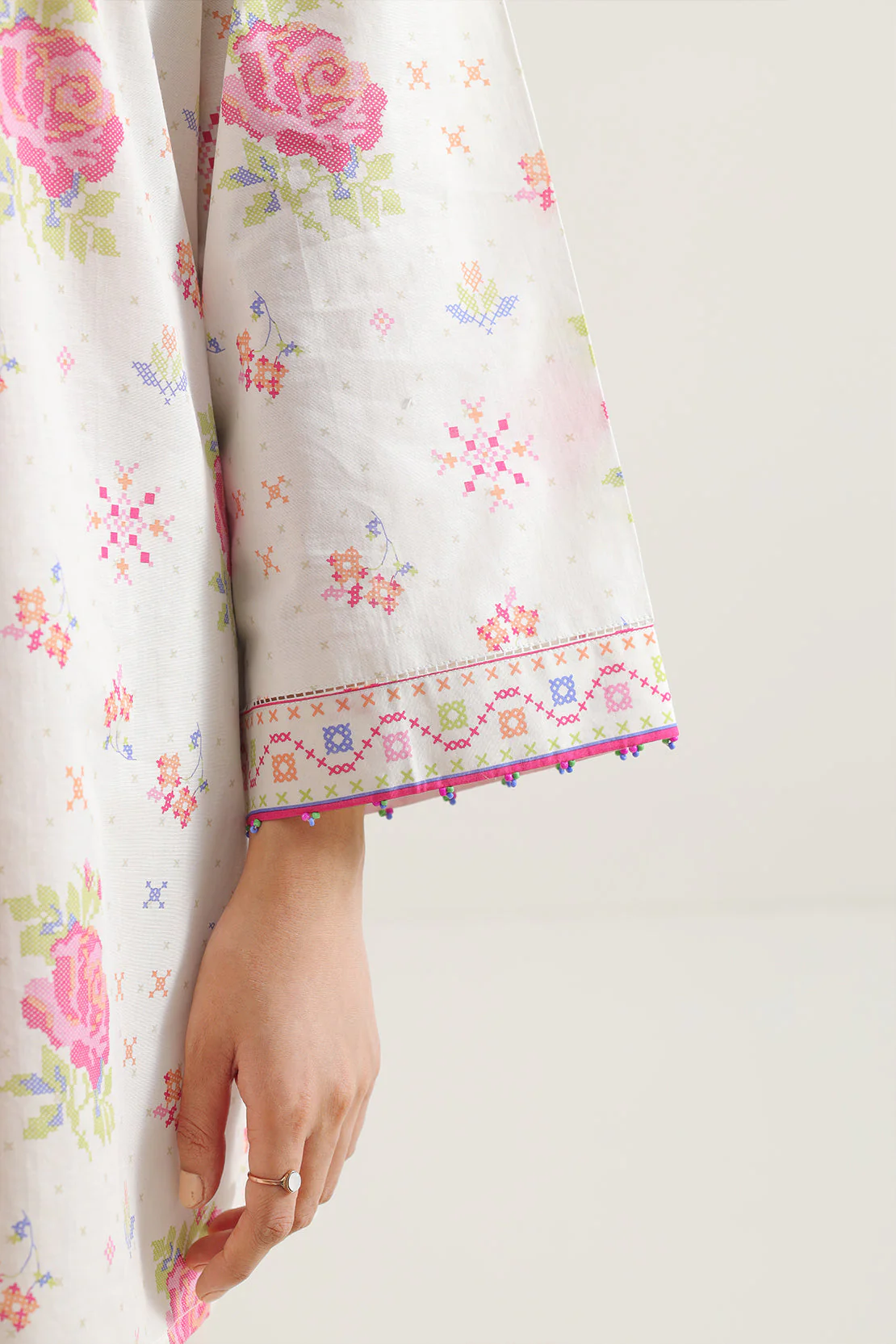 Unstitched Printed Lawn 2 Piece (Shirt/Dupatta) - Image 5