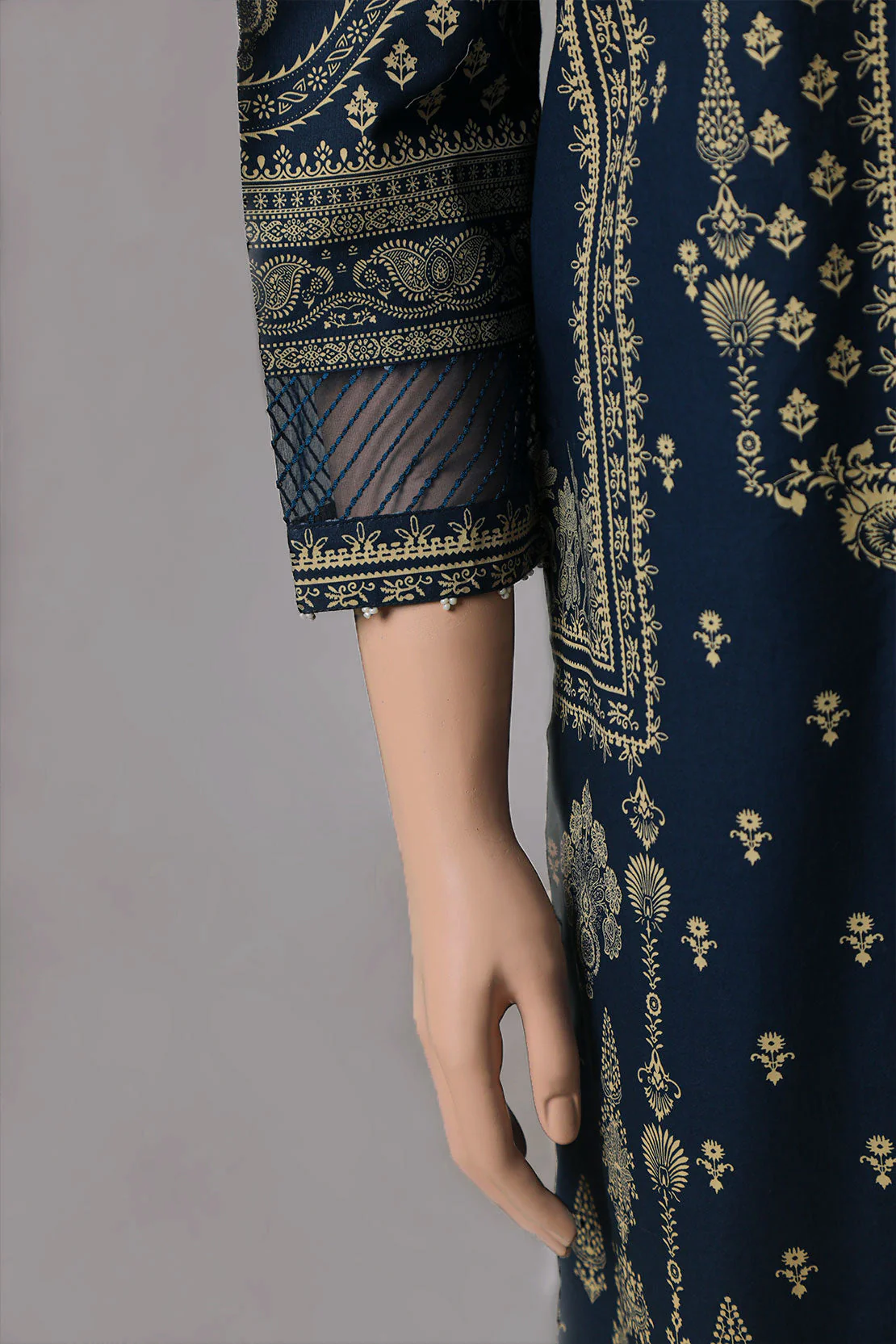 Unstitched Printed Lawn 2 Piece (Shirt/Dupatta) - Image 3
