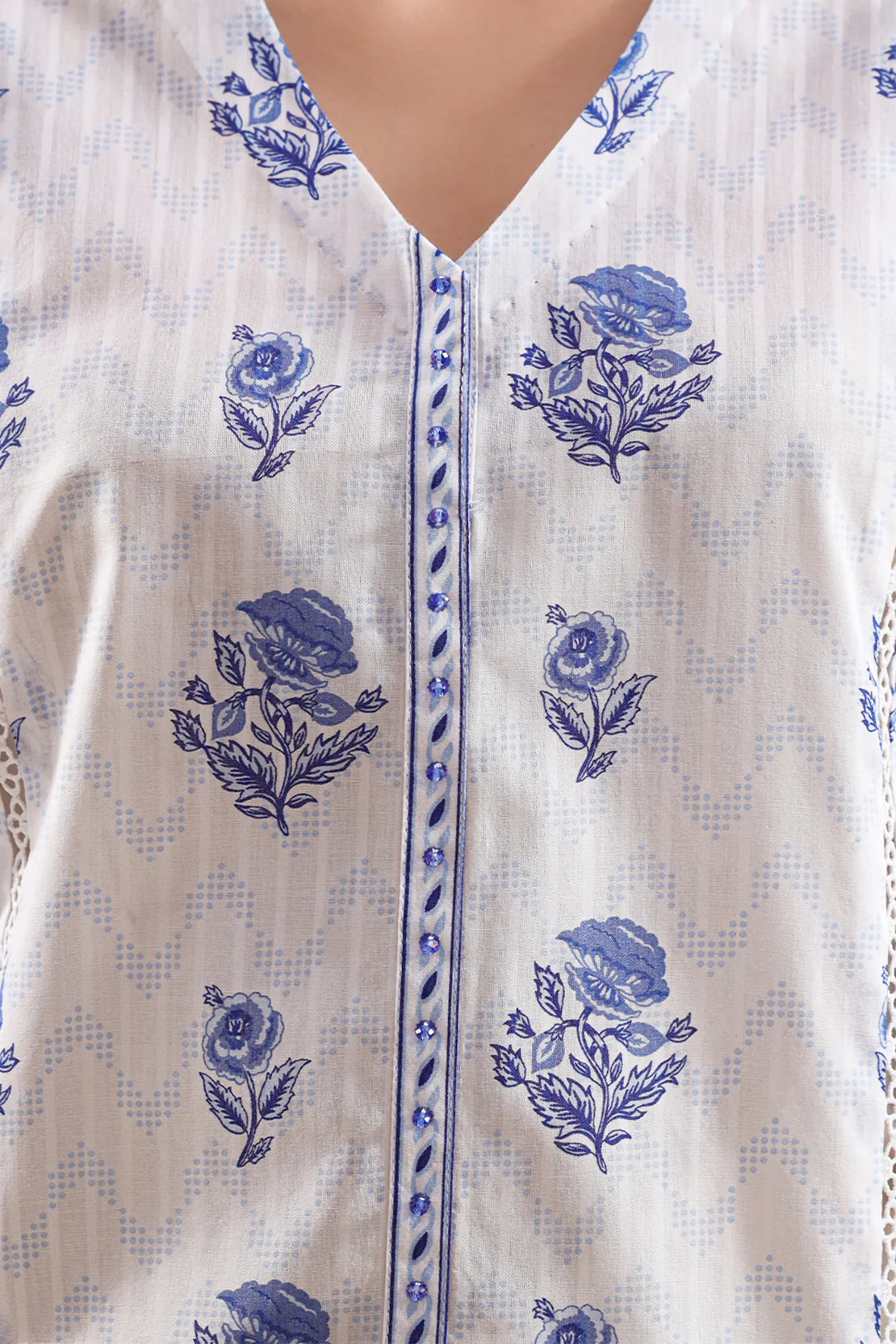 Unstitched Printed Lawn 2 Piece (Shirt/Dupatta) - Image 4