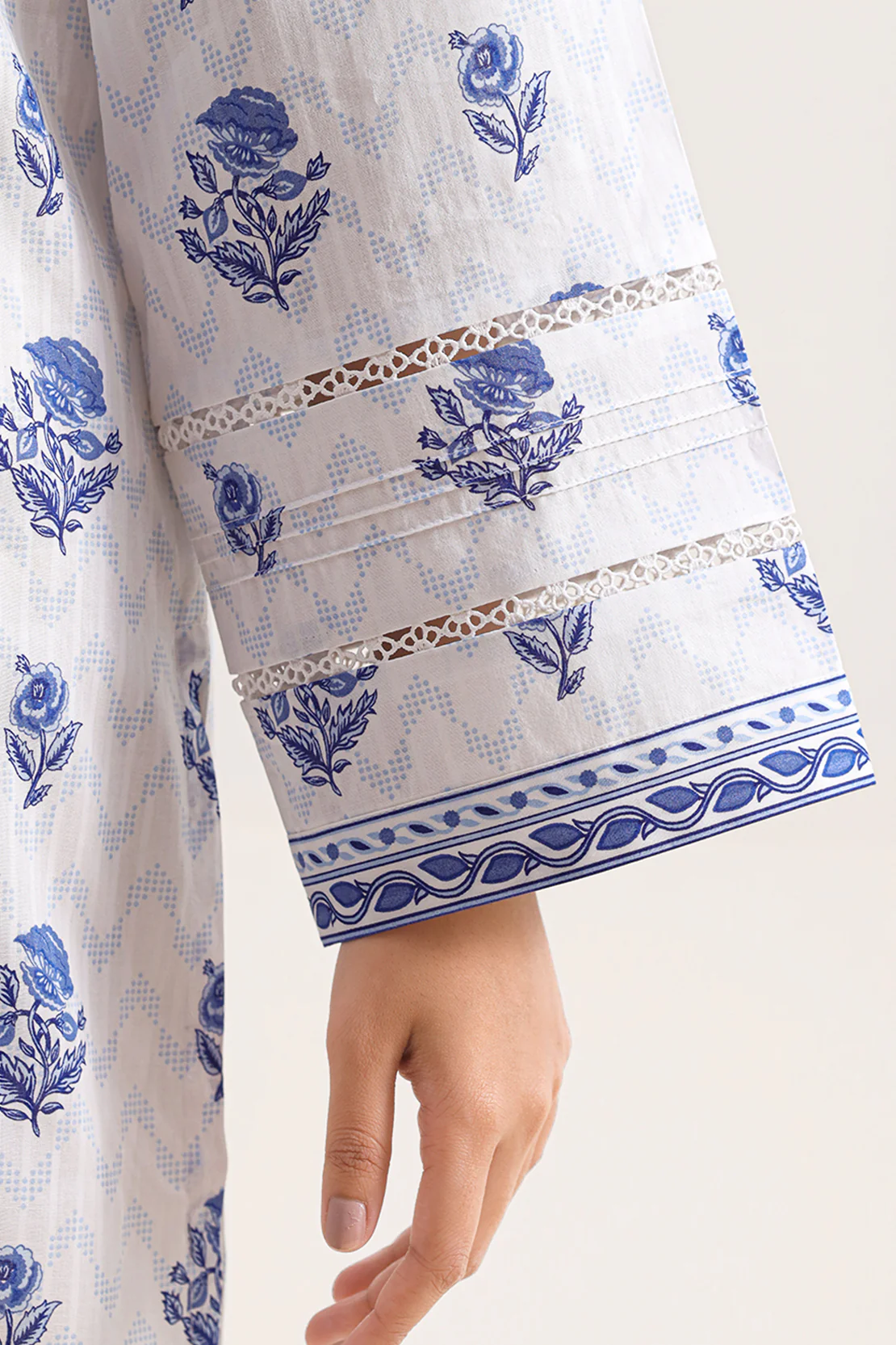 Unstitched Printed Lawn 2 Piece (Shirt/Dupatta) - Image 5