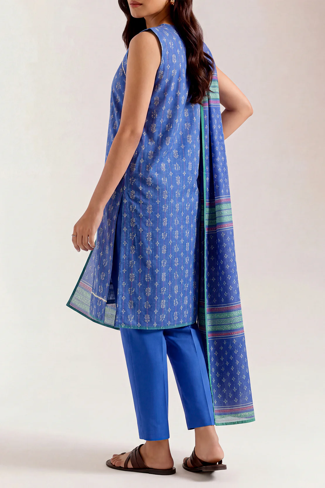 Unstitched Printed Lawn 2 Piece (Shirt/Dupatta) - Image 2