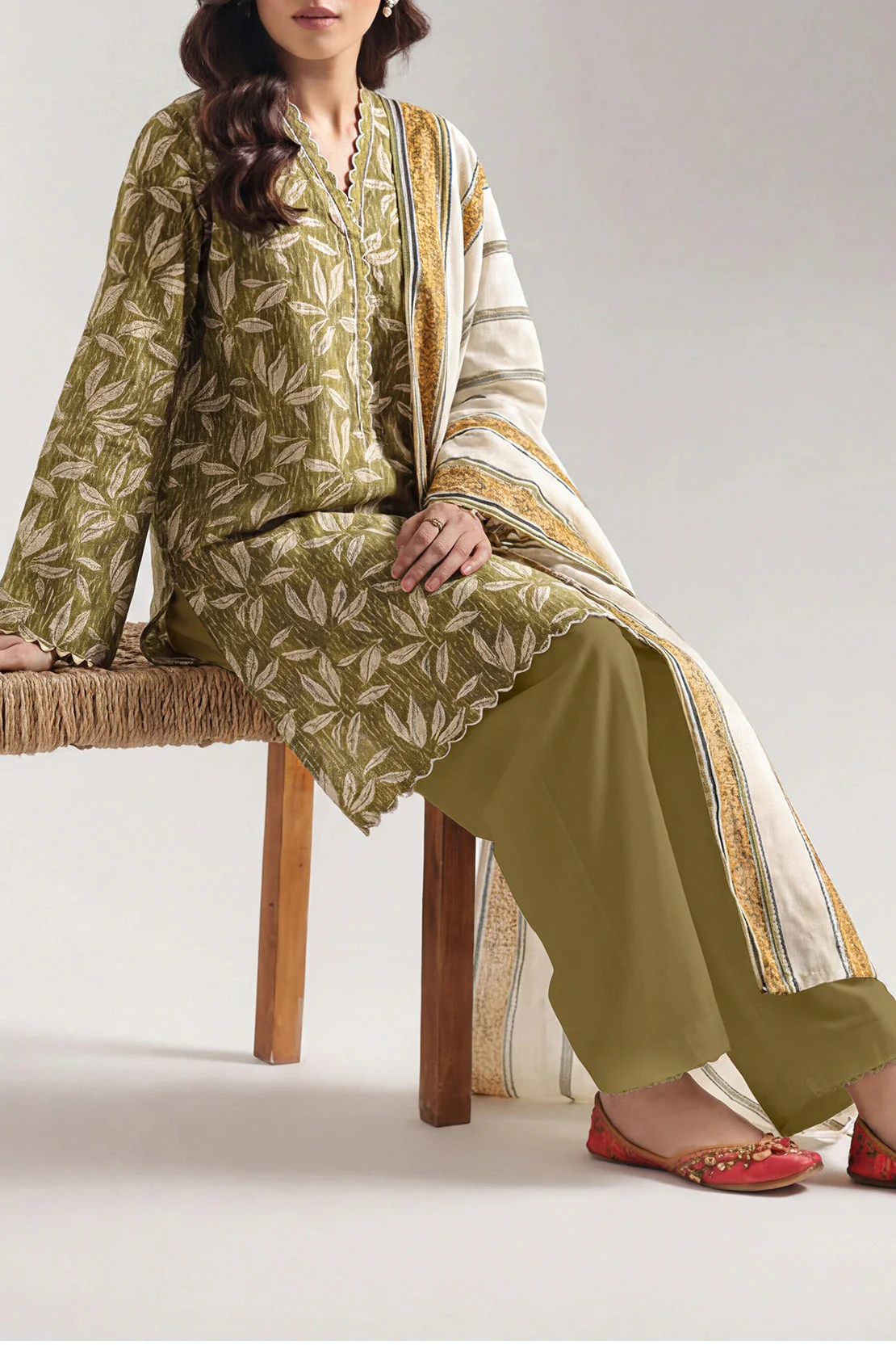 Unstitched Printed Lawn 2 Piece (Shirt/Dupatta) - Image 2