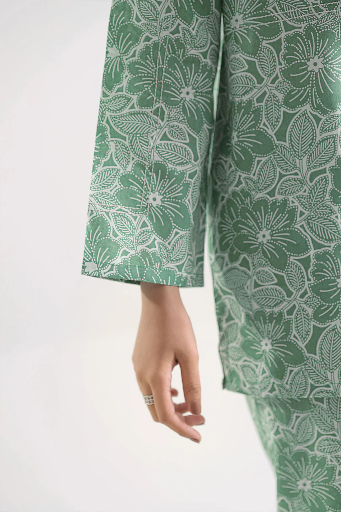 Unstitched Printed Lawn 2 Piece (Shirt/Trouser) - Image 5