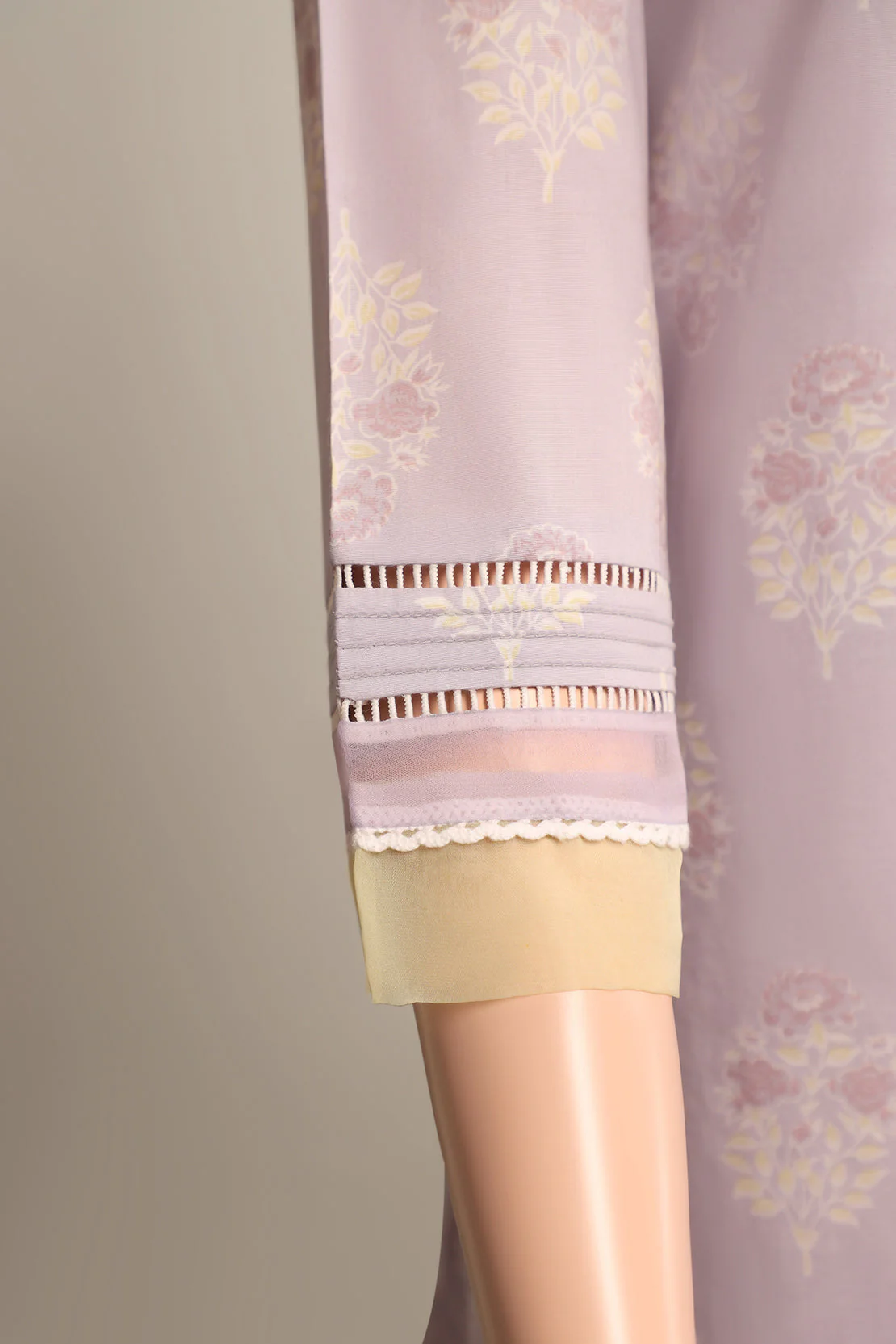 Unstitched Printed Lawn 2 Piece (Shirt/Trouser) - Image 4
