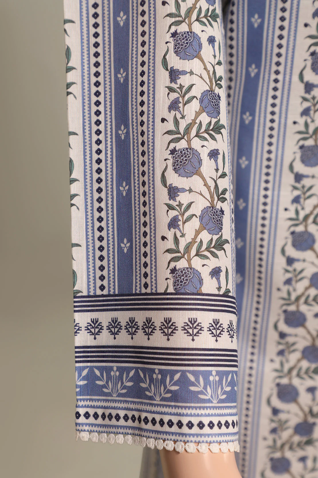 Unstitched Printed Lawn 2 Piece (Shirt/Trouser) - Image 4