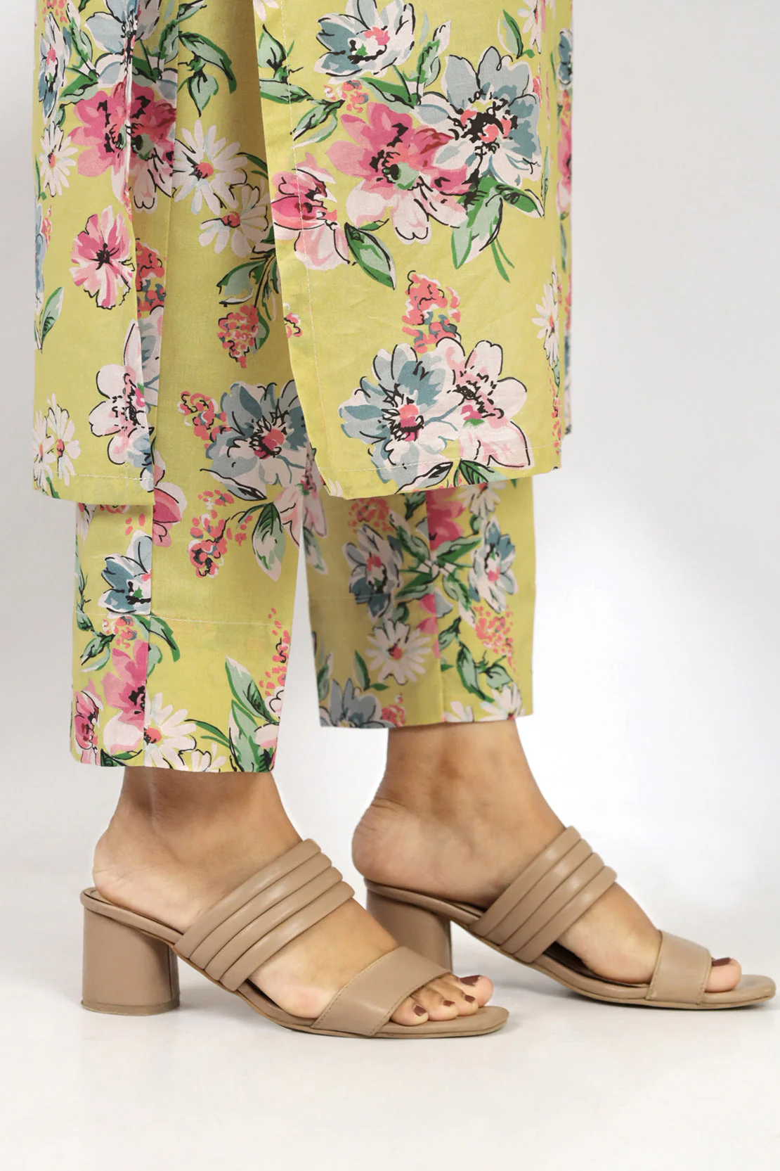 Unstitched Printed Lawn 2 Piece (Shirt/Trouser) - Image 5