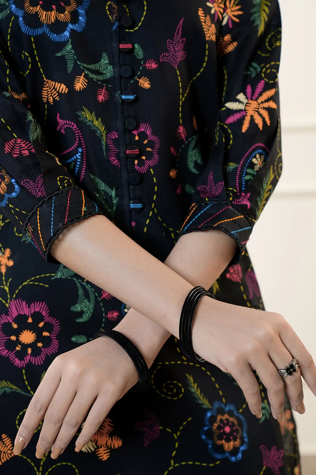 Unstitched Printed Lawn 2 Piece (Shirt/Trouser) - Image 8