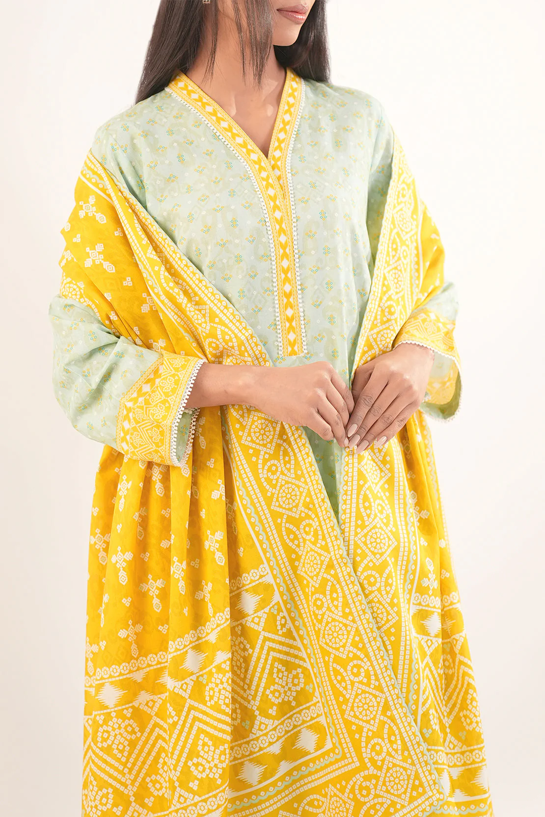 Unstitched Printed Lawn 2 Piece (Shirt/Trouser)