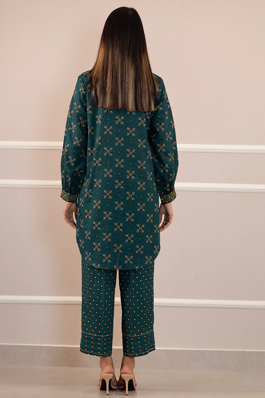 Unstitched Printed Lawn 2 Piece (Shirt/Trouser) - Image 5