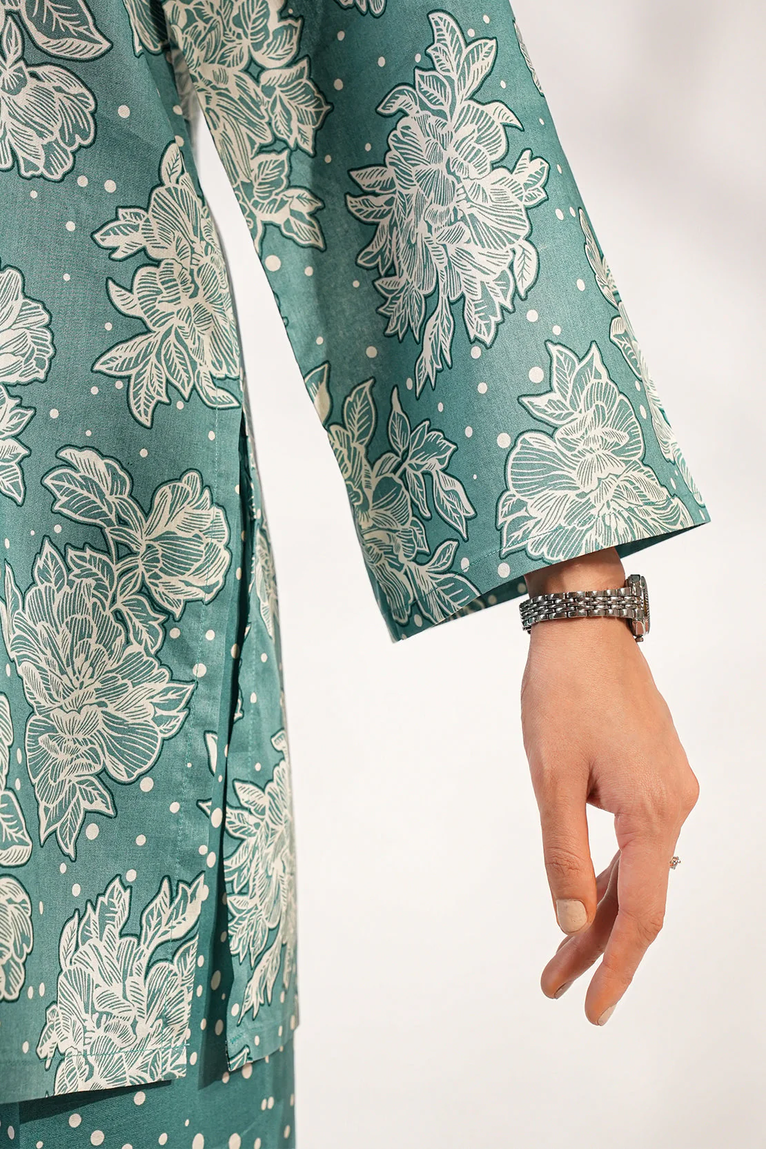 Unstitched Printed Lawn 2 Piece (Shirt/Trouser) - Image 8