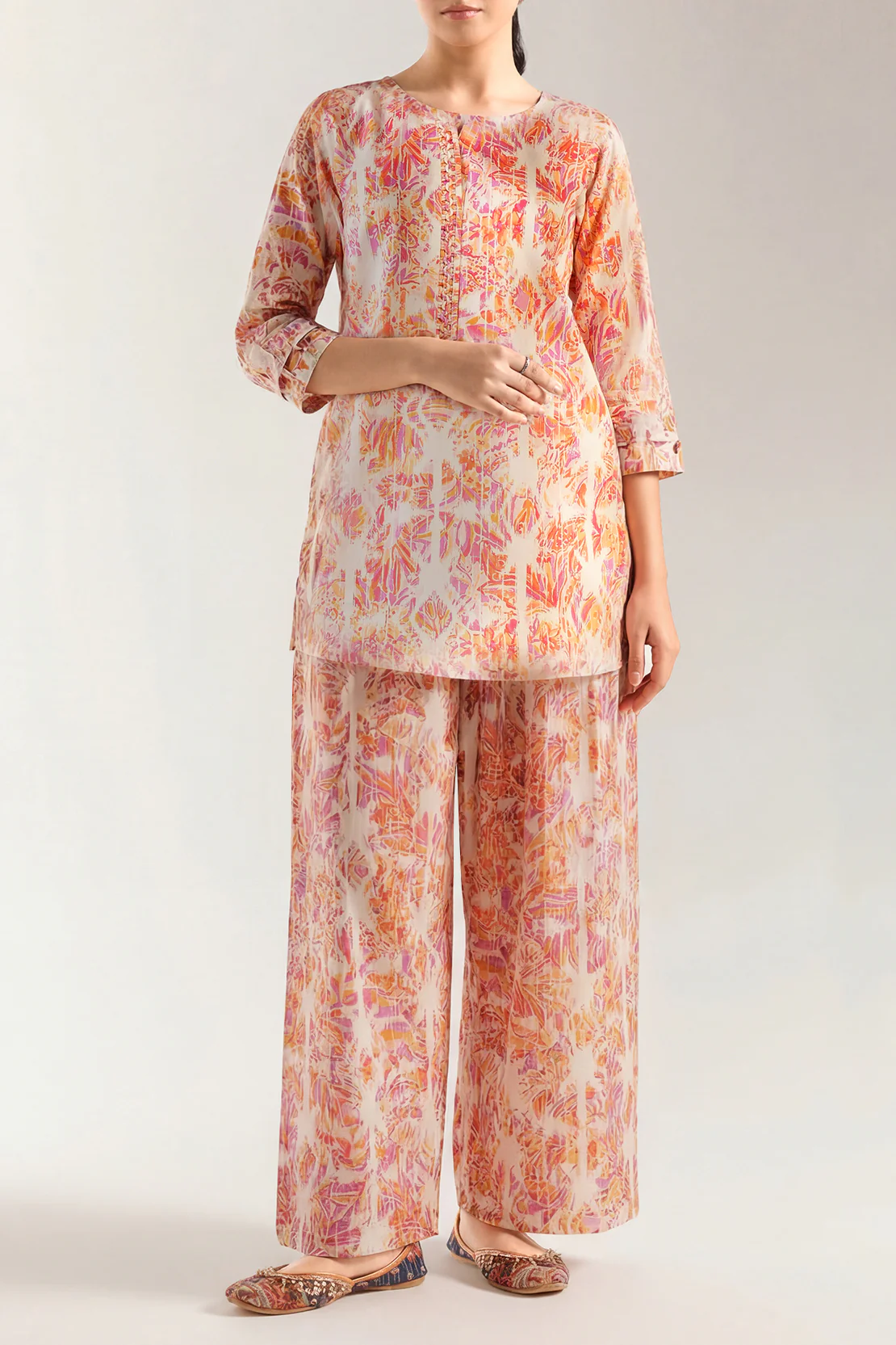 Unstitched Printed Lawn 2 Piece (Shirt/Trouser)