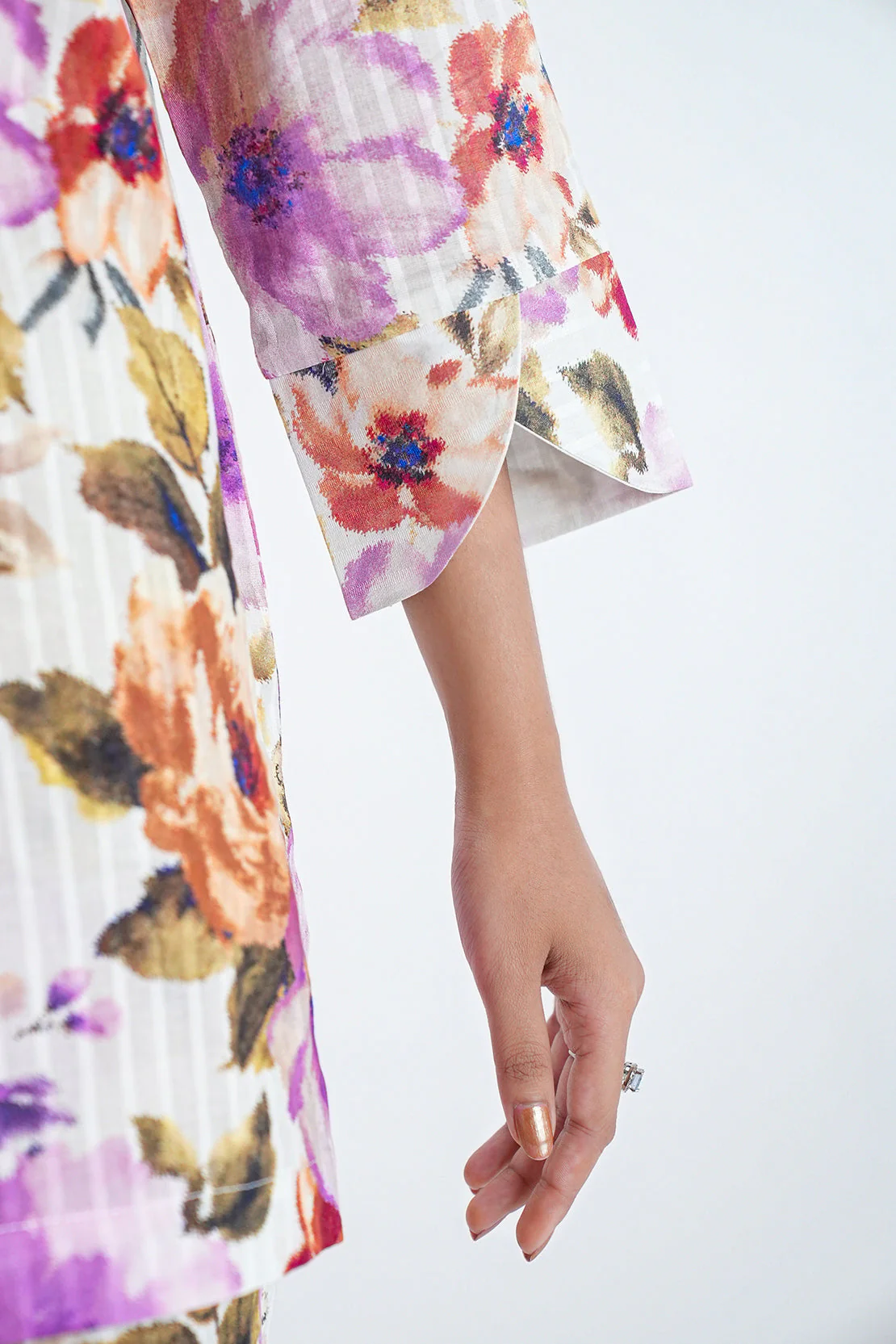 Unstitched Printed Lawn 2 Piece (Shirt/Trouser) - Image 5