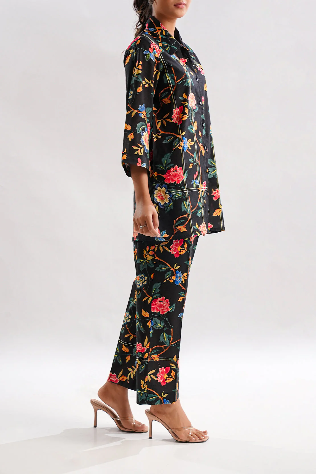 Unstitched Printed Lawn 2 Piece (Shirt/Trouser) - Image 3