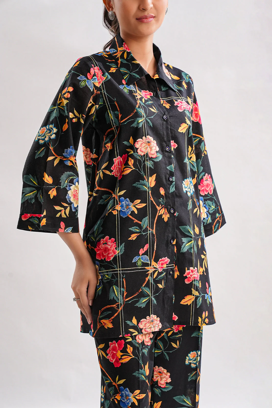 Unstitched Printed Lawn 2 Piece (Shirt/Trouser) - Image 4